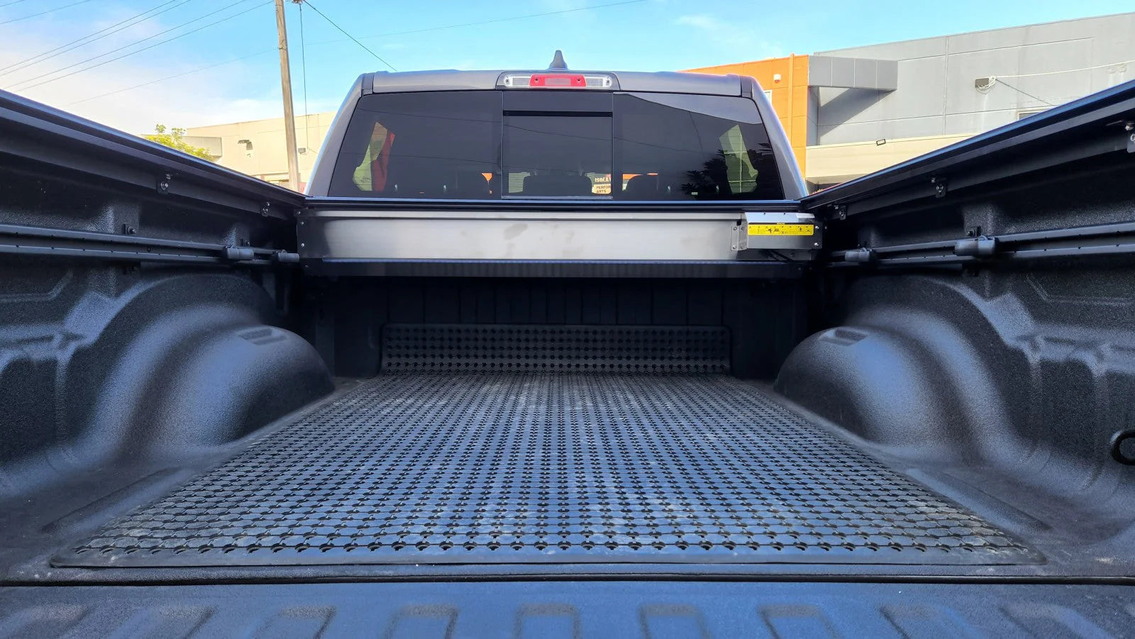 Dodge RAM 1500 DS RAM 1500 DT 2010-2023 6FT ELECTRIC ROLLER SHUTTER COVER tonneau hard lid (SUPPLIED & FITTED IN STORE ONLY) - Image 3